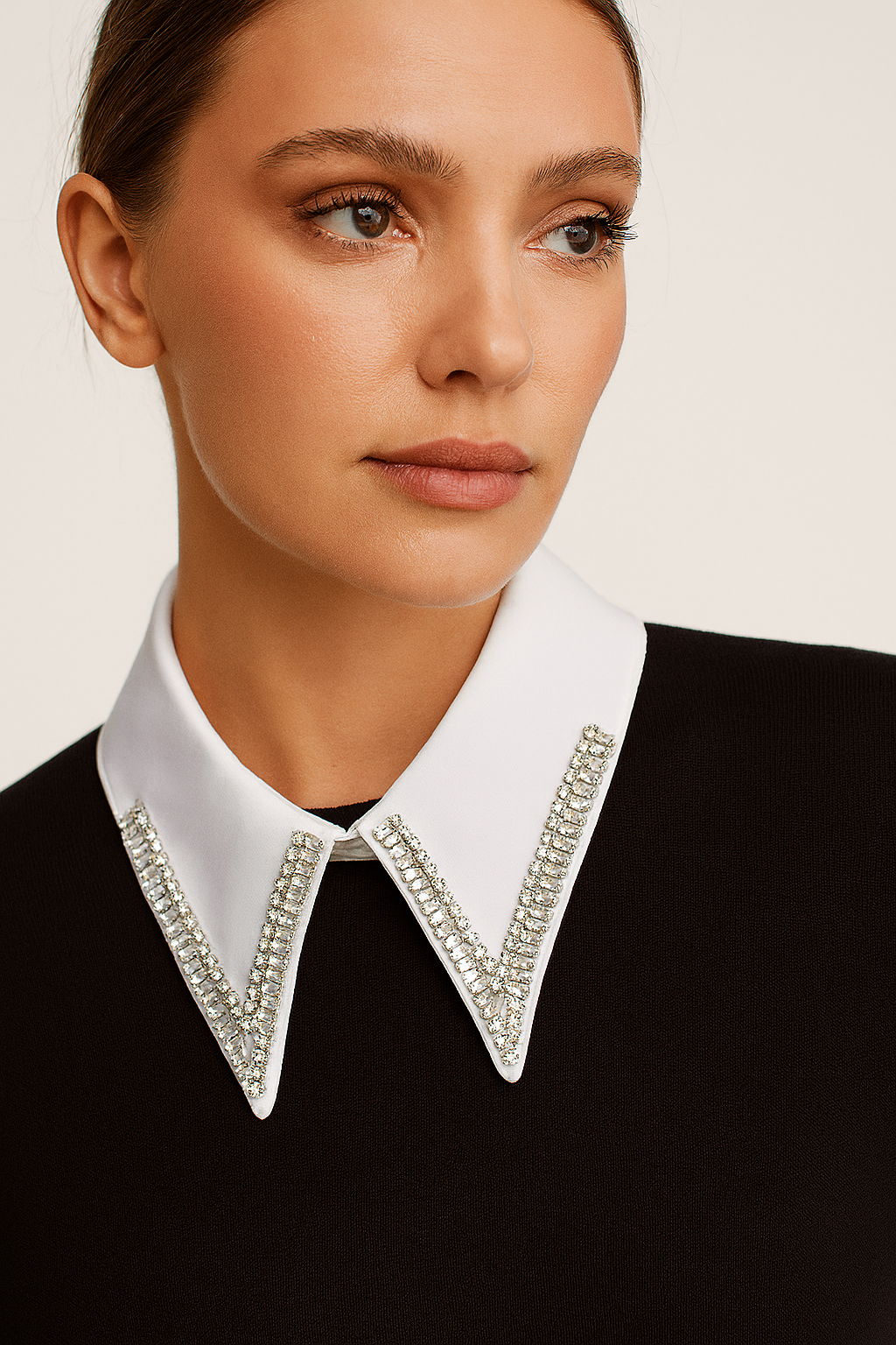 Pearl Decor Crystal Collar