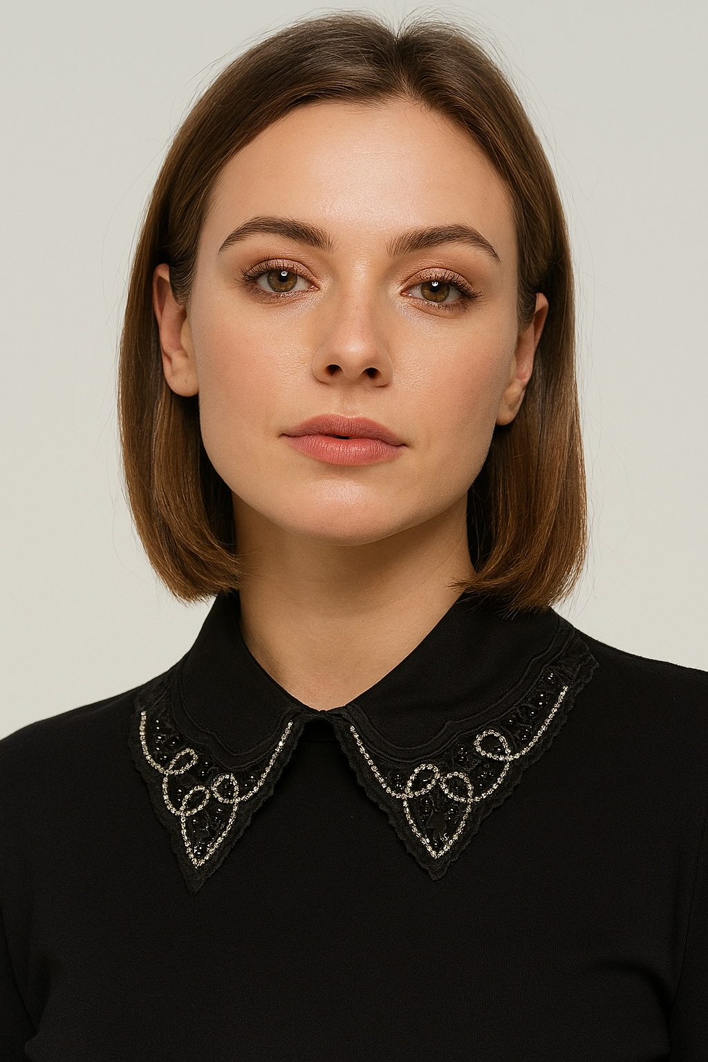 Versatile Crystal Collar